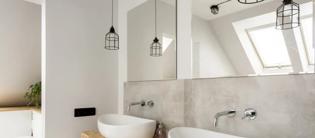 Na jakiej wysokości kabel do lustra? Idealne wskazówki montażowe