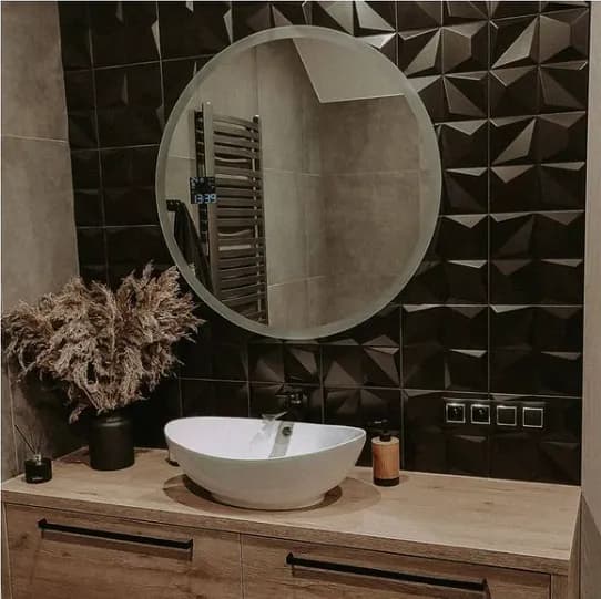 Lustro do łazienki okrągłe czy prostokątne – które wybrać, aby nie żałować?